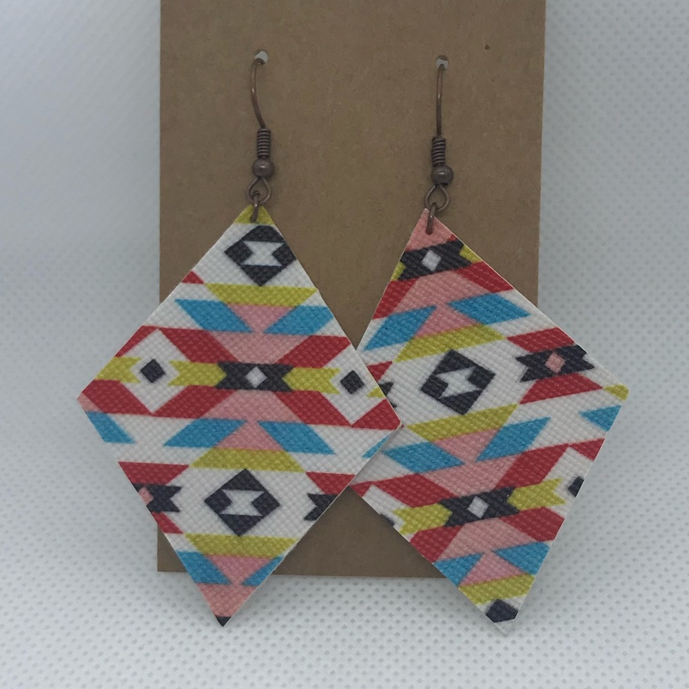 3/$15 Aztec pattern diamond shape faux leather e